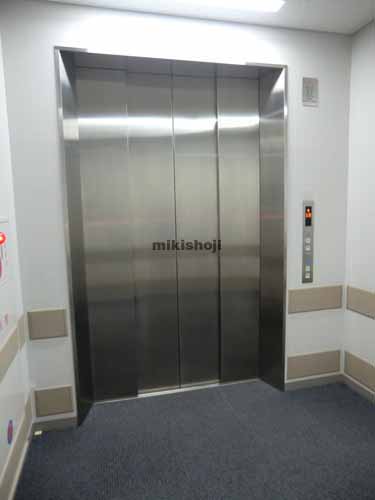 新丸の内センタービルディング エレベーターホール3