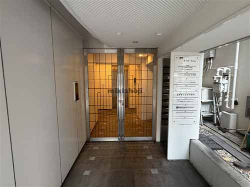 麹町Ｋ－１１８ビル エントランス1