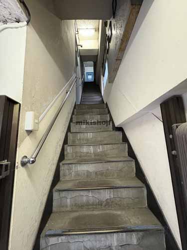 荻野ビル エントランス1