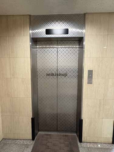 代々木・元代々木町のニチワビル エレベーターホール1