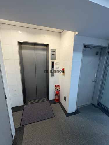 フォロス岩本町ビル エレベーターホール1