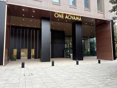 ＯＮＥ　ＡＯＹＡＭＡ エントランス2