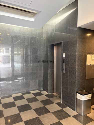 二番町・三番町・六番町のメットライフ三番町ビル エレベーターホール1