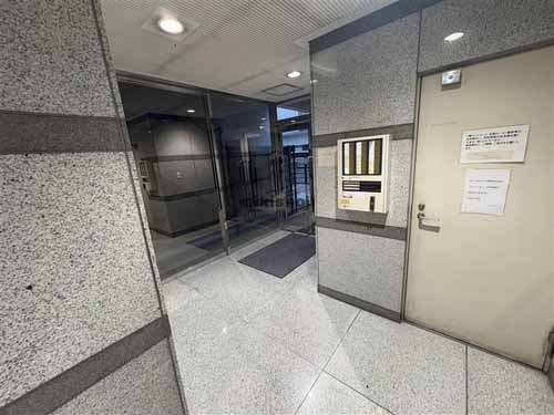 第二中央ビル エントランス2