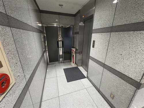 第二中央ビル エレベーターホール1