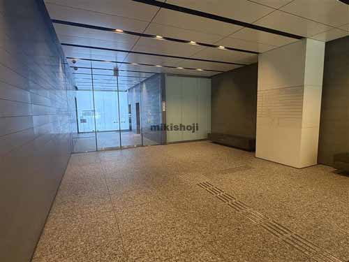 ヒューリック麹町ビル エントランス1