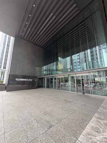 西新宿の住友不動産新宿グランドタワー エントランス1