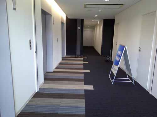 千代田小川町クロスタ エレベーターホール2