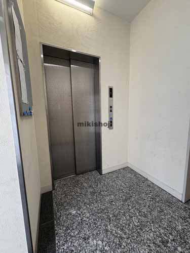 第二荒川ビル エントランス2