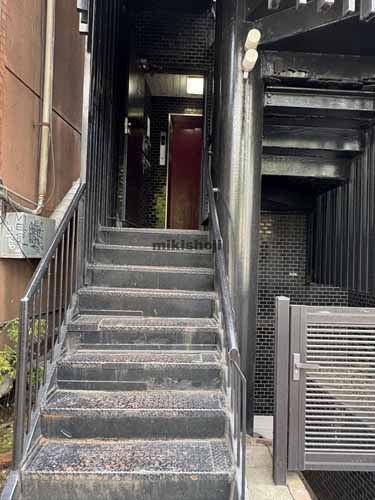 ブラック青山ビル エントランス1