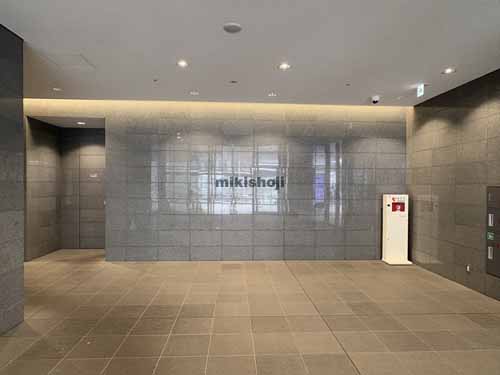 ＷＥＳＴＲＩＯ千葉フコク生命ビル エントランス1