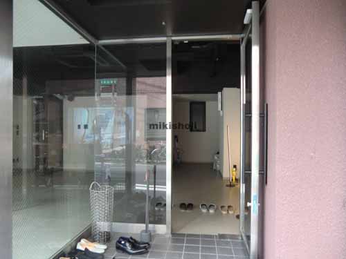 ｇｒａｎ＋ＧＩＮＺＡ　ＥＡＳＴ エントランス2