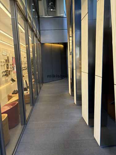 原宿神宮の森 エントランス1