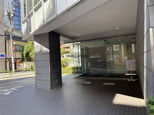 麹町市原ビル エントランス2
