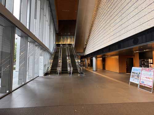 飯田橋グラン・ブルーム エントランス3