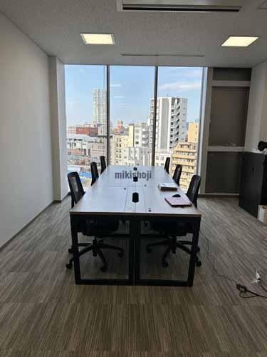 クロスオフィス三田 セットアップ室内2