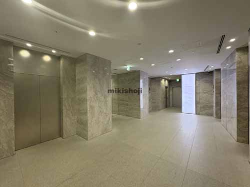 Ｄ－ＬＩＦＥＰＬＡＣＥ南青山 エレベーターホール1