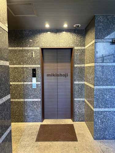 センテニアル青山 エレベーターホール1