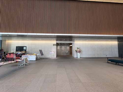 日鉄日本橋ビル エントランス1