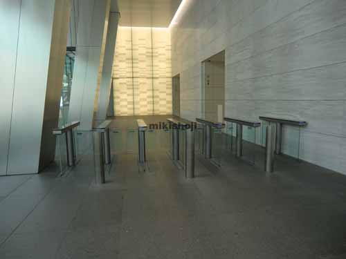 東京虎ノ門グローバルスクエア エントランス3