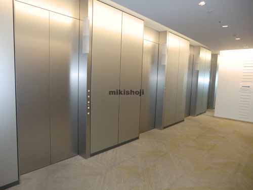 東京虎ノ門グローバルスクエア エレベーターホール3