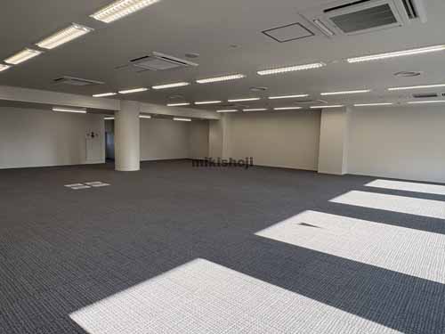 グランファースト新宿御苑 貸室内1