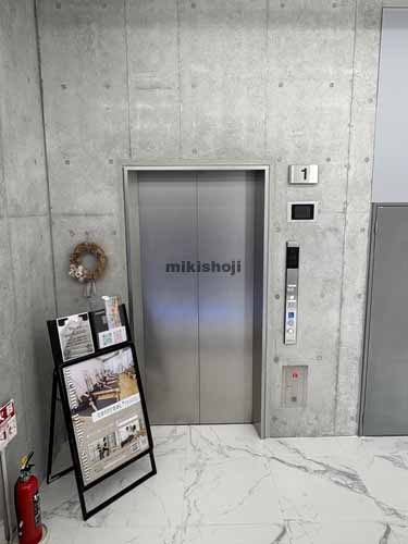 Ｊ６ エレベーターホール1