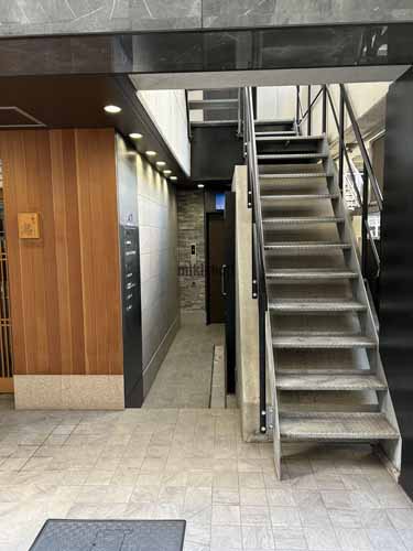 ＡＣＮ築地二丁目ビル エントランス1