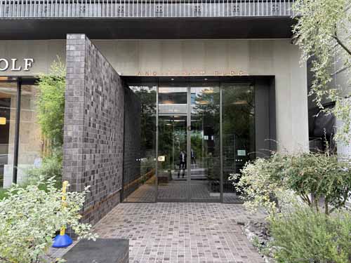 ＡＮＤ　ＦＩＲＳＴ　ＢＬＤＧ． エントランス2