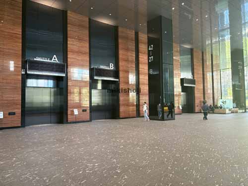 住友不動産東京三田ガーデンタワー エレベーターホール1
