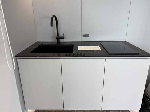 千駄ヶ谷のＶｅｒｄｅｘ神宮北参道 水回り1