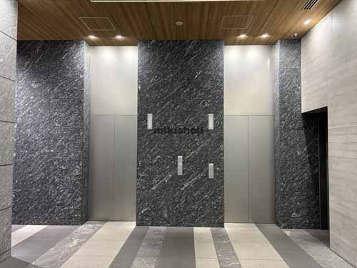 西新宿　ＢＵＳＩＮＥＳＳ　ＣＵＢＥ エレベーターホール1