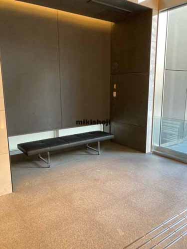 神田御幸ビル エントランス2