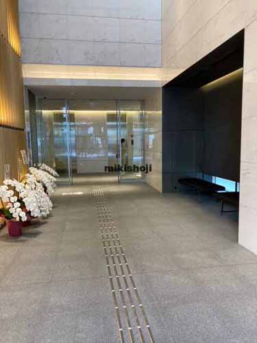 神田御幸ビル エントランス3