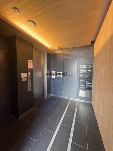 日本橋本町東石ビル エントランス2