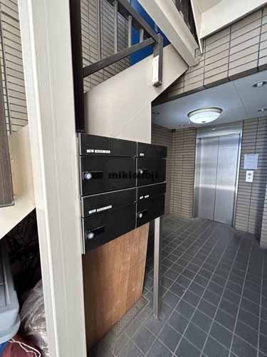 浜喜ビル エントランス1