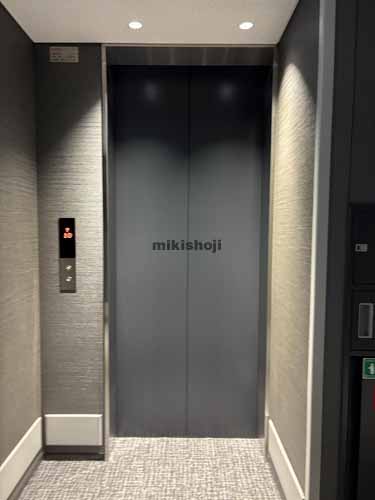 八重洲ダイビル エレベーターホール1