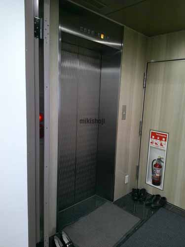 ＬＡ　ＣＩＴＹ　麻布十番　ＣＥＬＥＳＴＥ エレベーターホール1