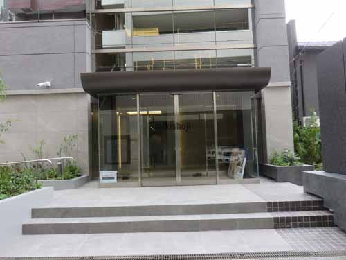 田町イーストサイドビル エントランス1