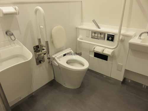 田町イーストサイドビル 水回り1