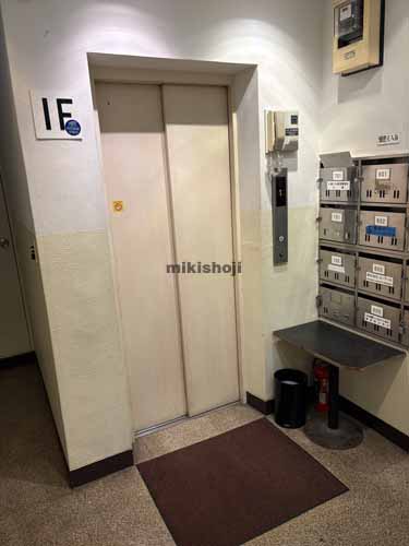 小菅ビル エレベーターホール1
