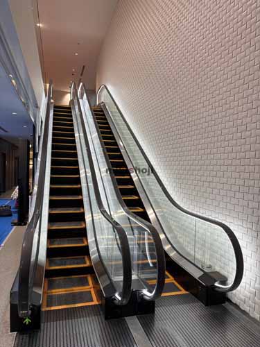 明治薬科大学　剛堂会館 エントランス1