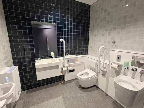 明治薬科大学　剛堂会館 水回り3