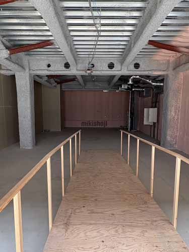 ＭＩＤ　ＫＵＤＯＳ　ＴＥＲＲＡＣＥ 貸室内2