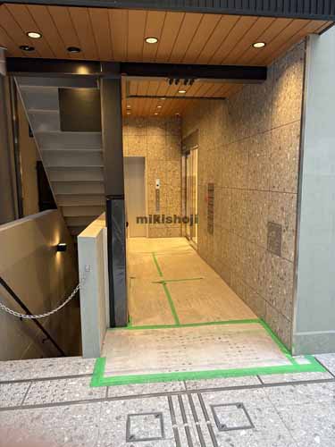 新宿サンパークサウス エントランス1