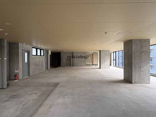 ＫＫ－ＴＯＷＥＲ 貸室内3