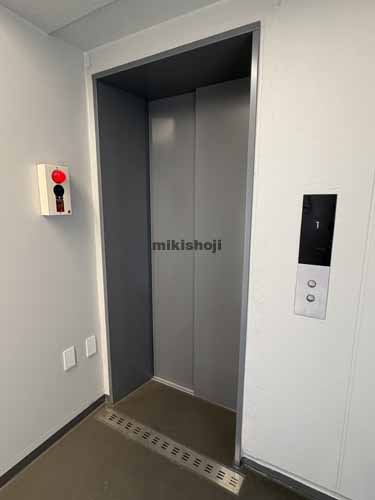 レイズ目黒 エレベーターホール1