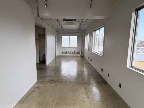 レイズ目黒 貸室内1