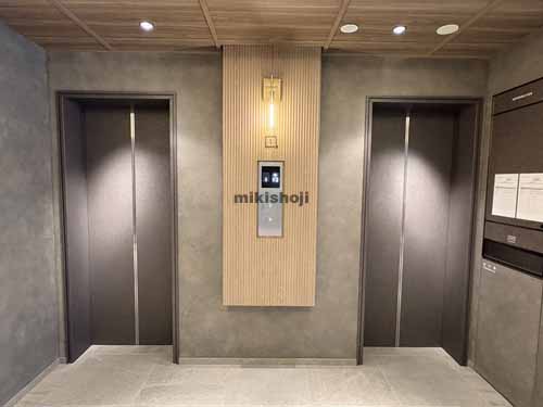 日本橋の＋ＳＨＩＦＴ　日本橋桜通り エレベーターホール1