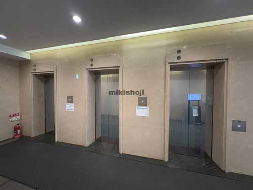 中央区の千葉新町ビル エレベーターホール1